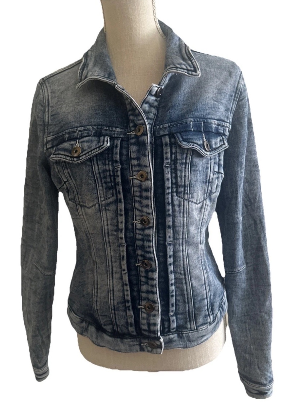 LINE DENIM Women's Light Wash Blue Trucker Jean Jacket Size Medium